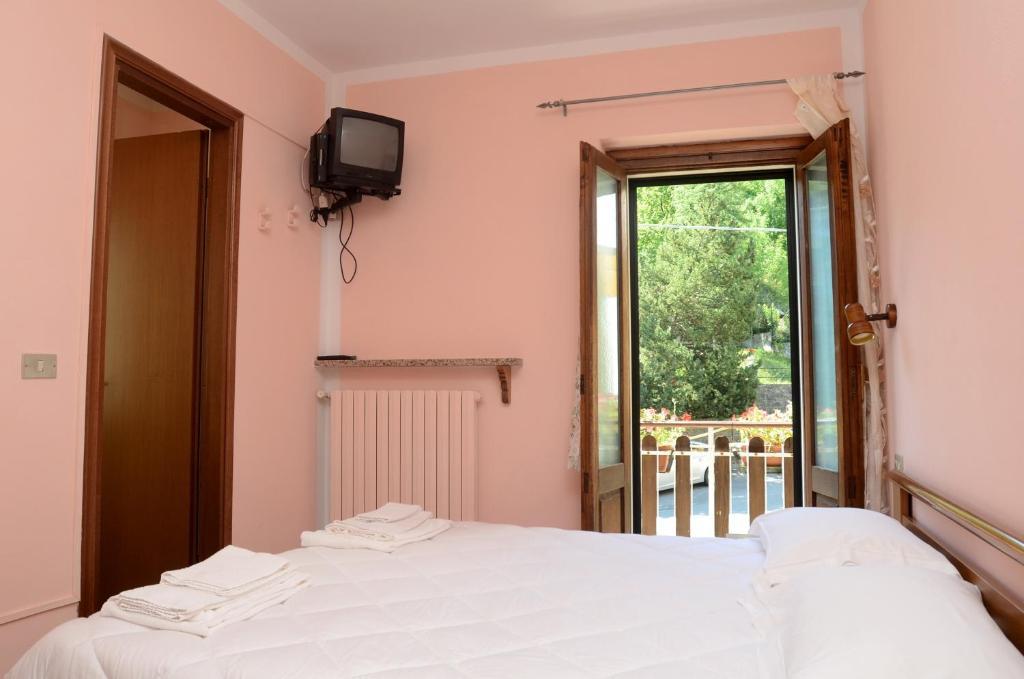 Albergo Ristorante Da Piercarlo Brallo Di Pregola Quarto foto